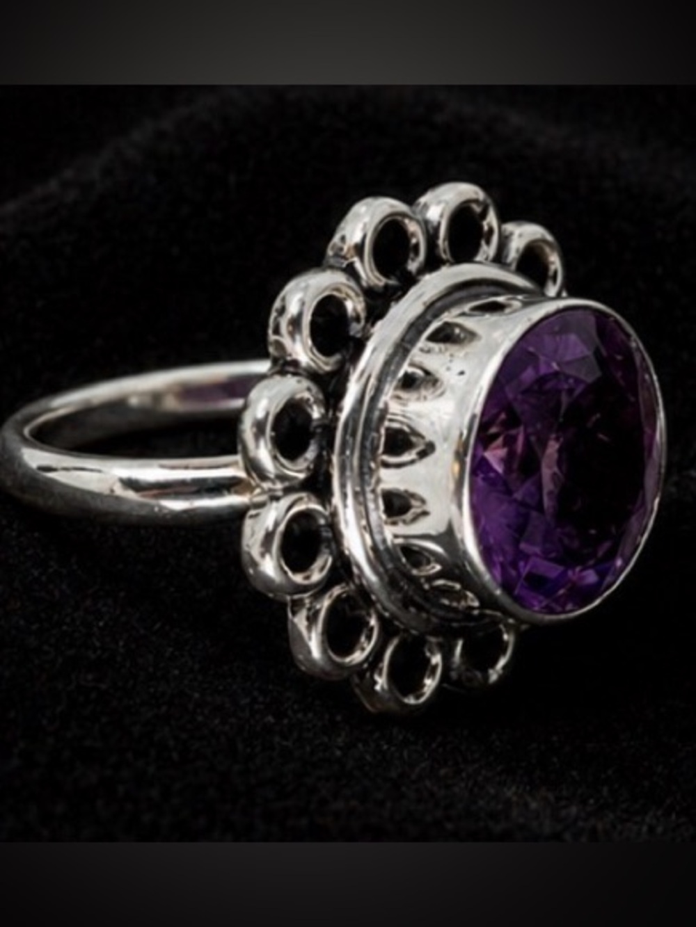 ✨ Sterling Silver Amethyst Ring ✨ size 8